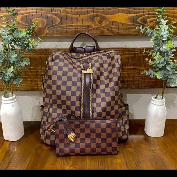 Backpack - Picture 3 of 3